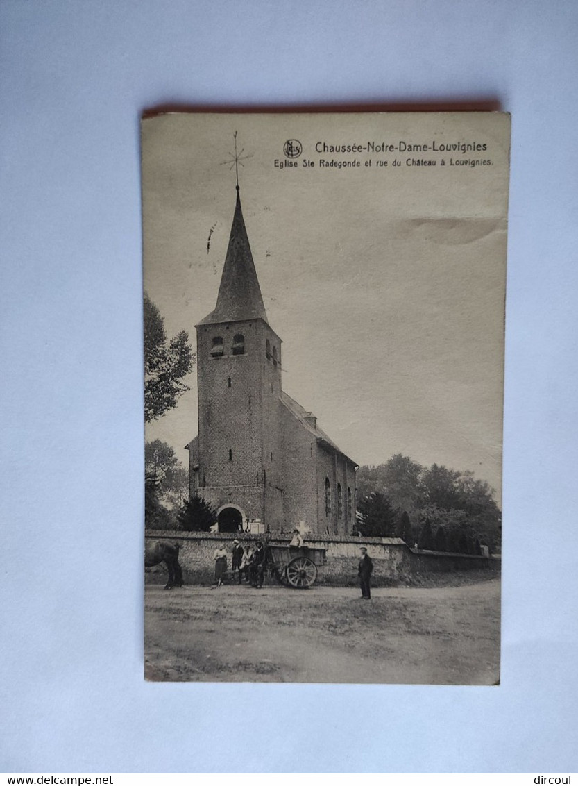 47806 -    Chaussee Notre-Dame-Louvignies église Et Rue Du Chateau à  Louvignies - Soignies