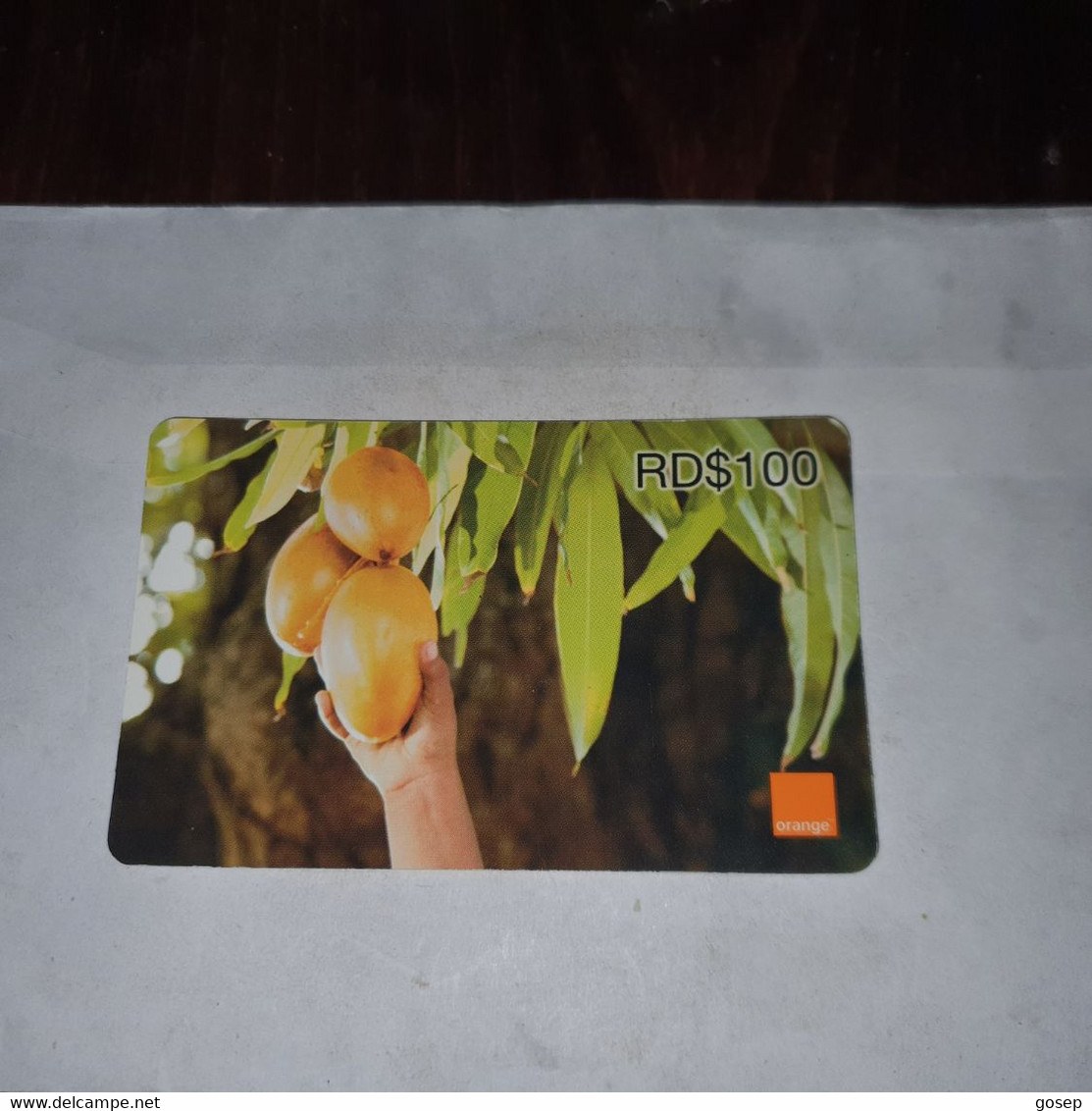 Dominicana-(orange-28rd$100)-(1786-7483-7831-62)-three Mango-(27)-(31.12.2009)-used Card+1card Prepiad Free - Dominicaine