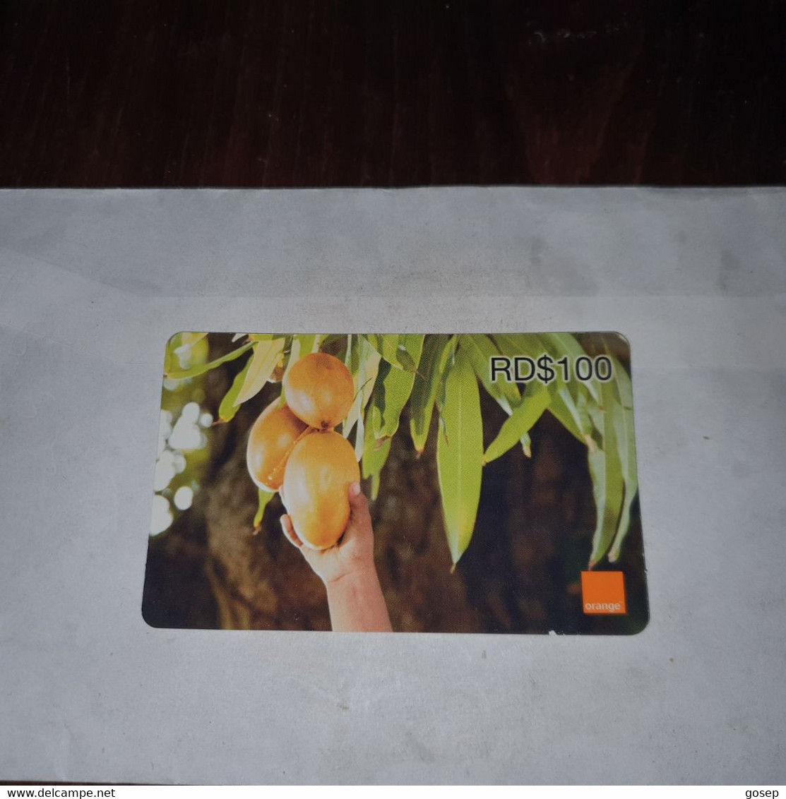 Dominicana-(orange-28rd$100)-(1560-9756-6697-81)-three Mango-(32)-(31.12.2009)-used Card+1card Prepiad Free - Dominicaanse Republiek