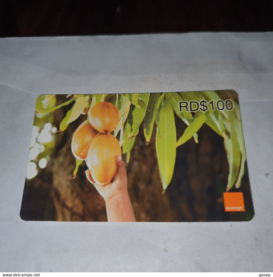 Dominicana-(orange-29rd$100)-(2530-2756-3955-99)-three Mango-(37)-(31.12.2010)-used Card+1card Prepiad Free - Dominicaine