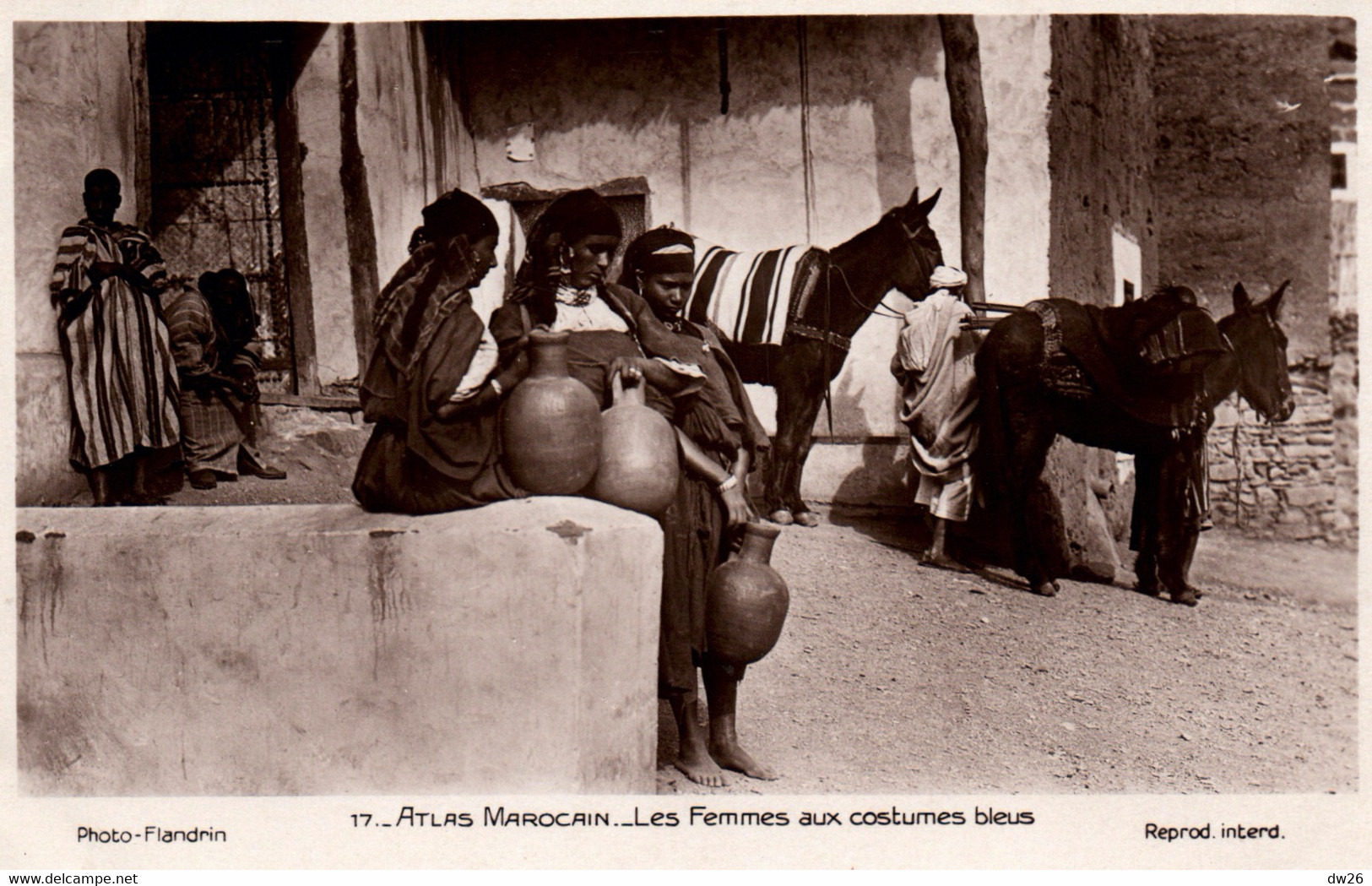 Atlas Marocain, Les Femmes Aux Costumes Bleus - Photo Flandrin, Carte N° 17 Vernie, Non Circulée - Other & Unclassified