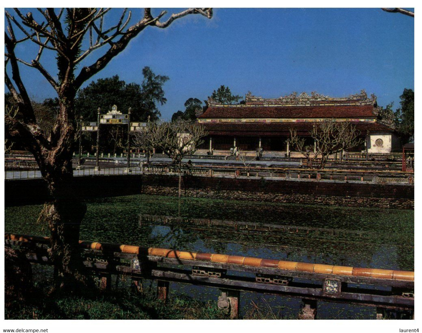 (II [ii]20) (ep) Vietnam - Thai Hoa Court Hall (1 Postcard) - Buddhism