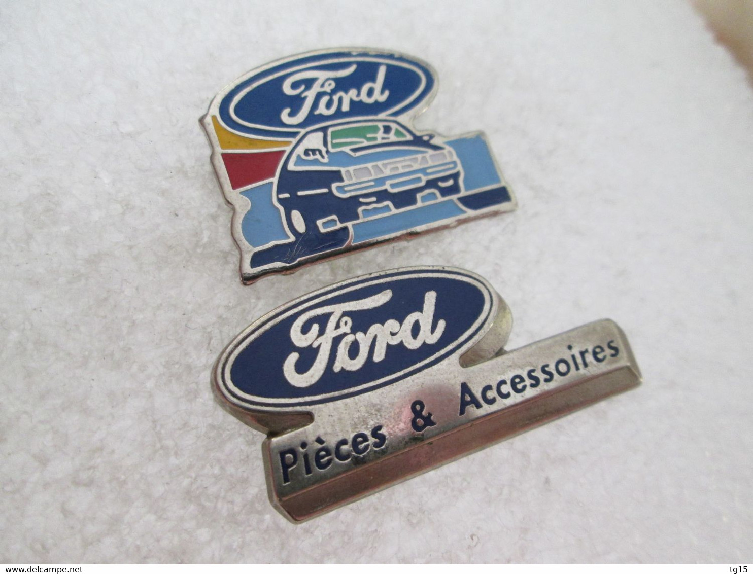 PIN'S   LOT   2  FORD - Ford