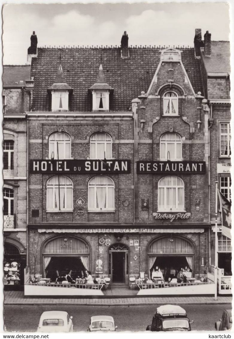 Yper: CITROËN TRACTION AVANT, 2CV, FIAT 600 - Hotel Du Sultan Restaurant - Grote Markt / Grand'Place - (Belgique/Belgie) - Passenger Cars