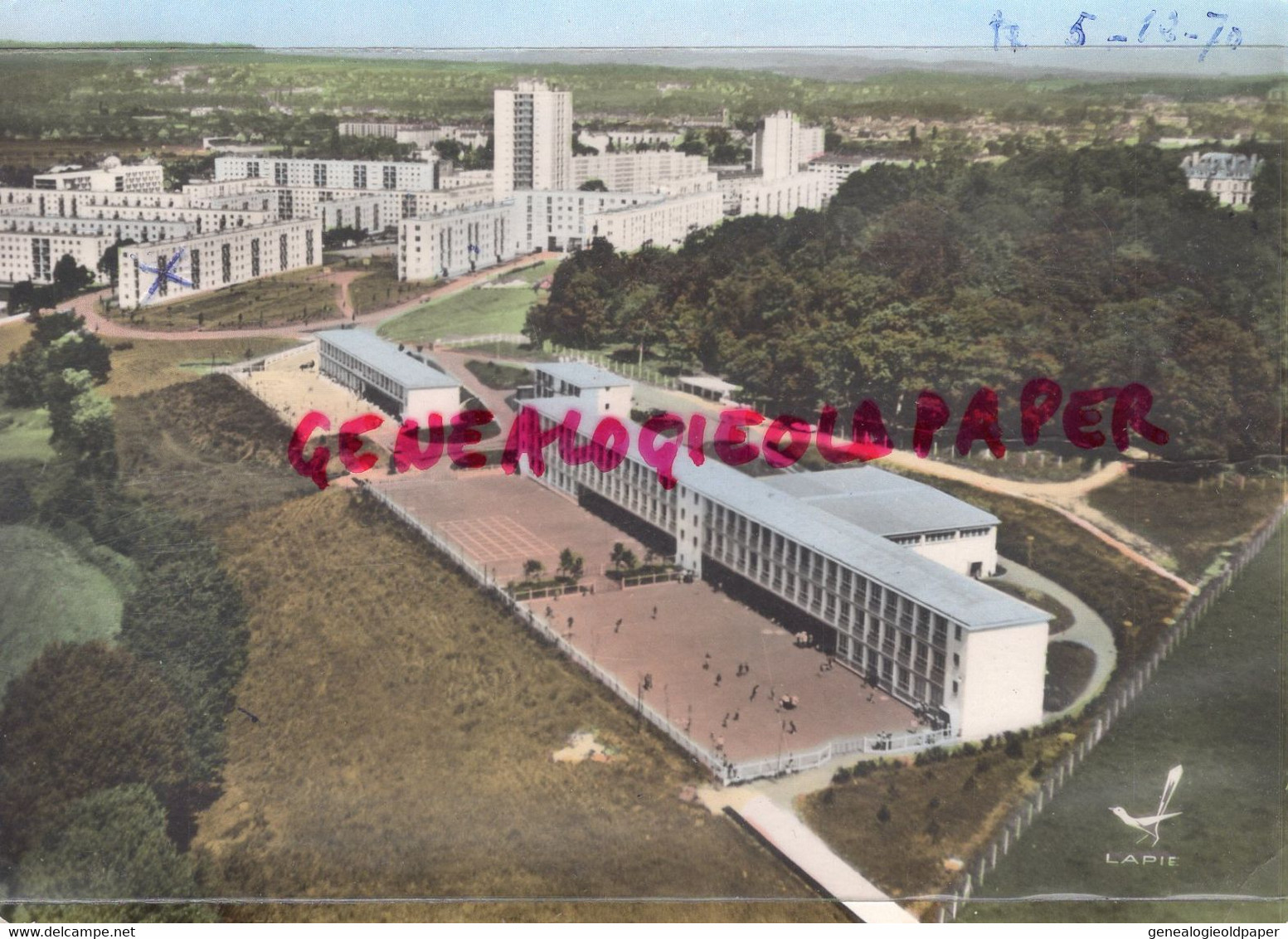 78- LES MUREAUX - LA VIGNE BLANCHE LE GROUPE SCOLAIRE-VUE AERIENNE 1970  -YVELINES - Les Mureaux