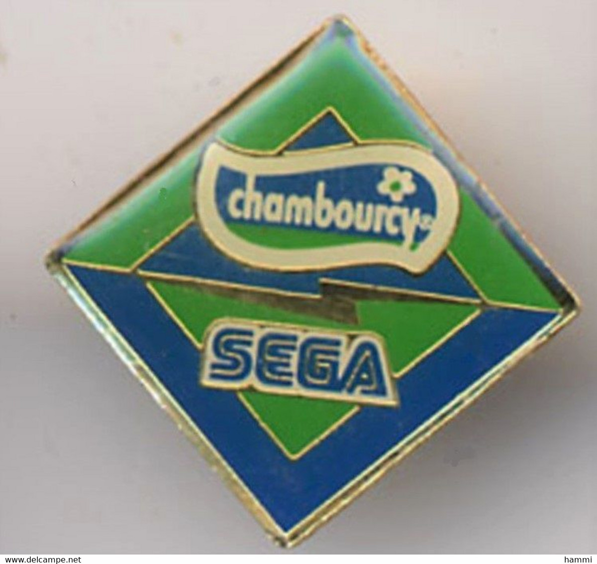 HH128 Pin's Alimentation JEU SEGA CHAMBOURCY Usine Carbon-Blanc Gironde Groupe Neslté Achat Immédiat - Jeux