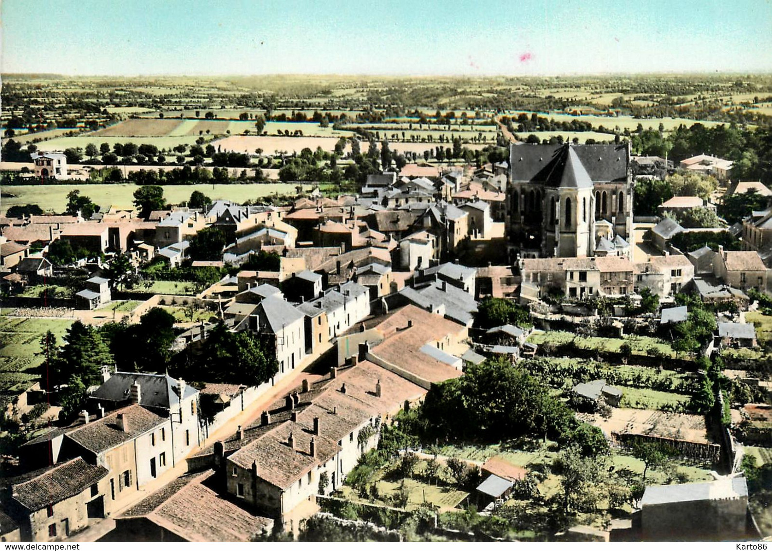 Boussay * Vue Générale Aérienne De La Commune - Boussay