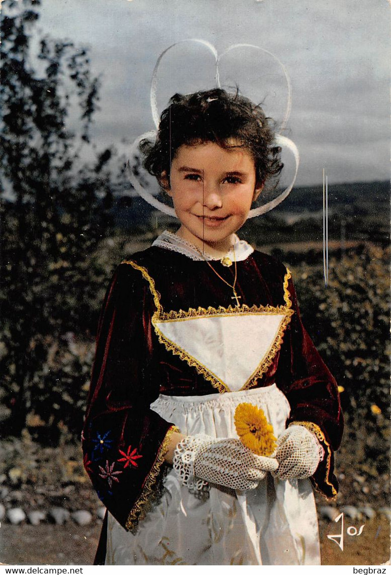 CHATEAUNEUF DU FAOU     JEUNE FILLE - Châteauneuf-du-Faou