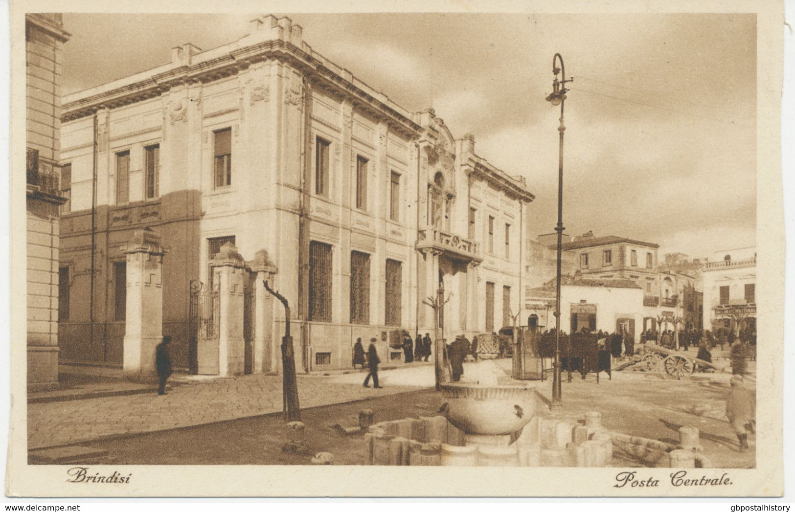 ITALY Ca. 1910, Very Fine Mint Postcard BRINDISI, Italy – General Post Office - Correos & Carteros