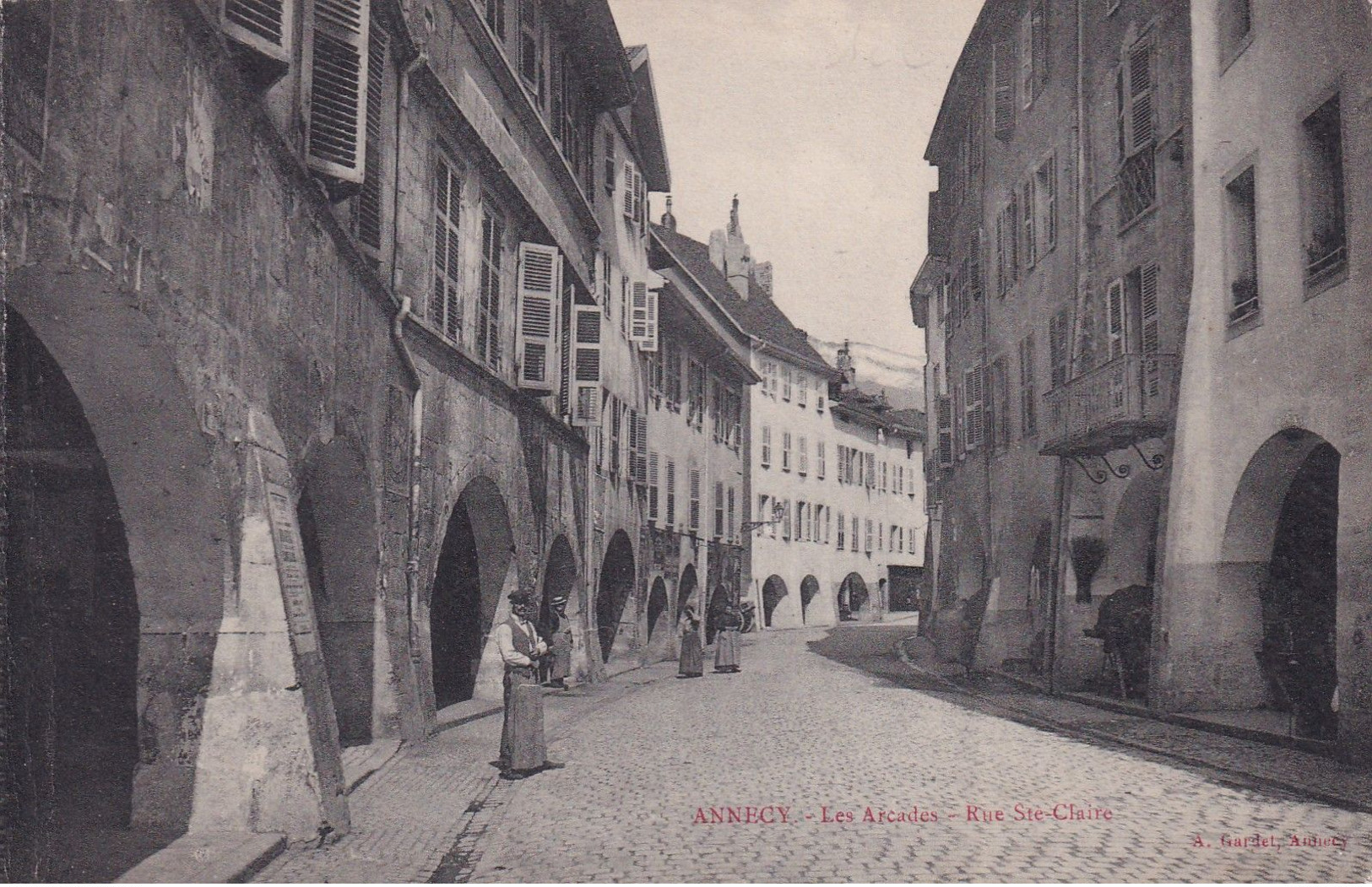 ANNECY " Les Arcades Animée  "     N°9527 - Annecy