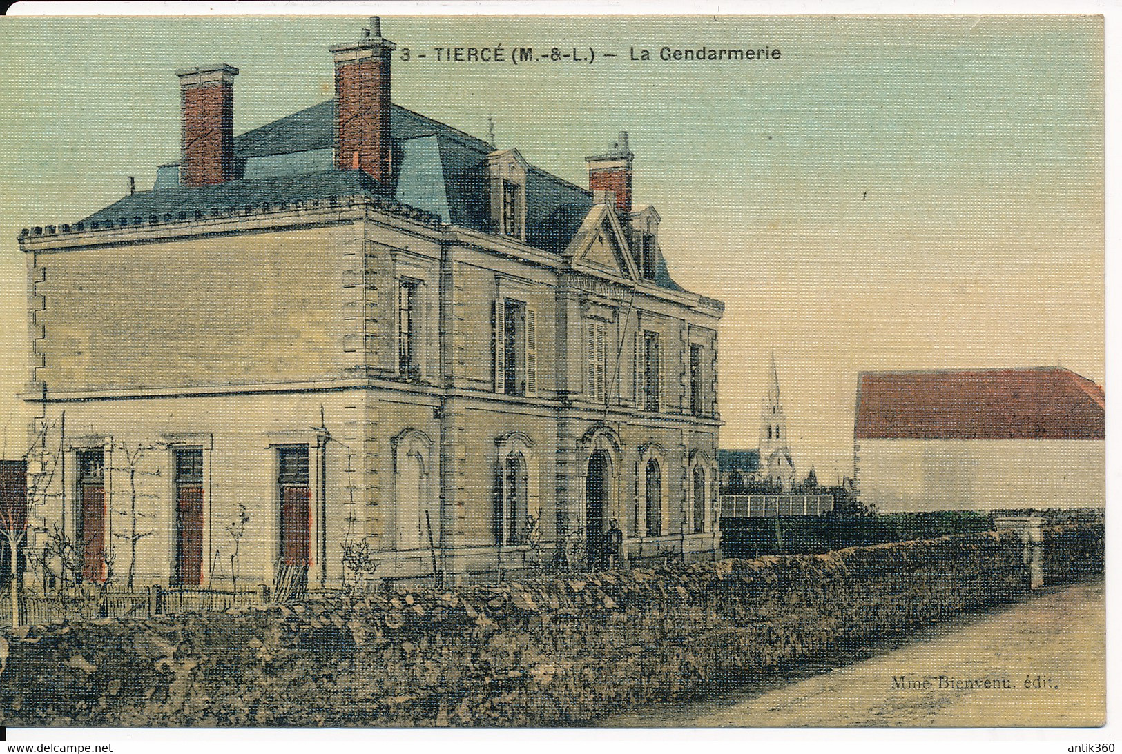 CPA 49 TIERCE La Gendarmerie - Colorisée Toilée - Tierce