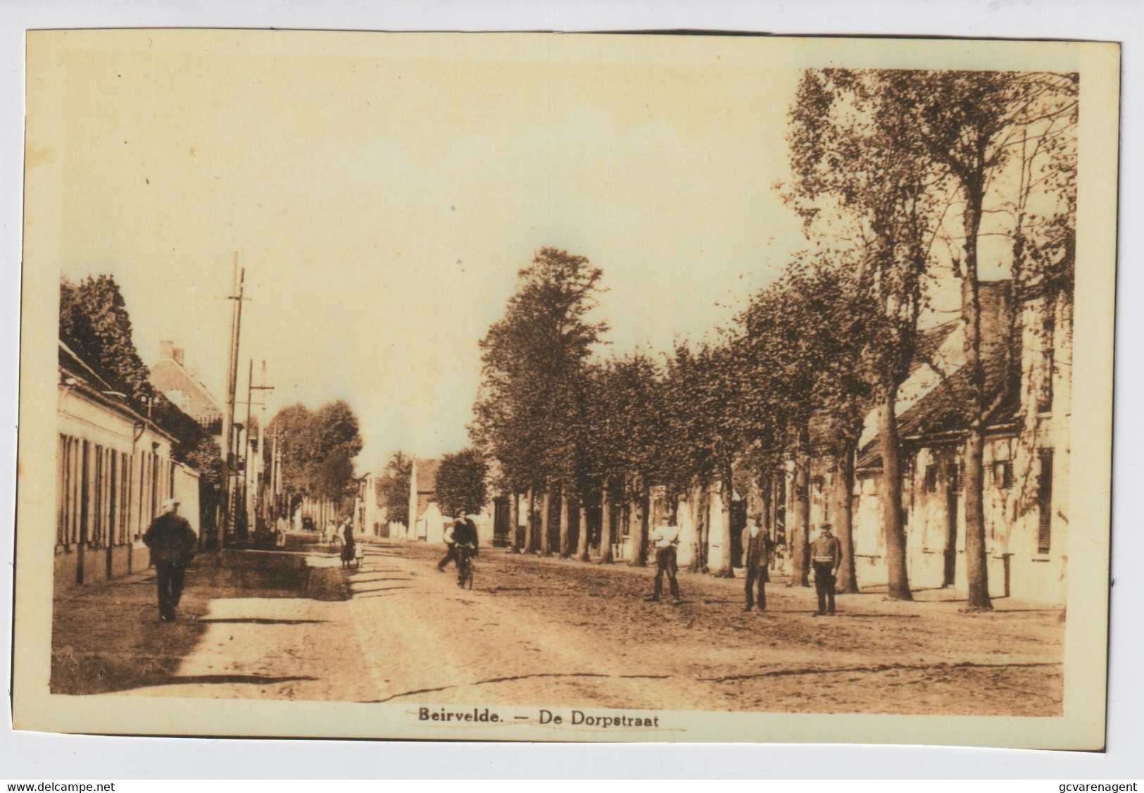 BEERVELDE  FOTO GEMAAKT +- 1980 VAN OUDE POSTKAART  ==  DE DORPSTRAAT - Lochristi