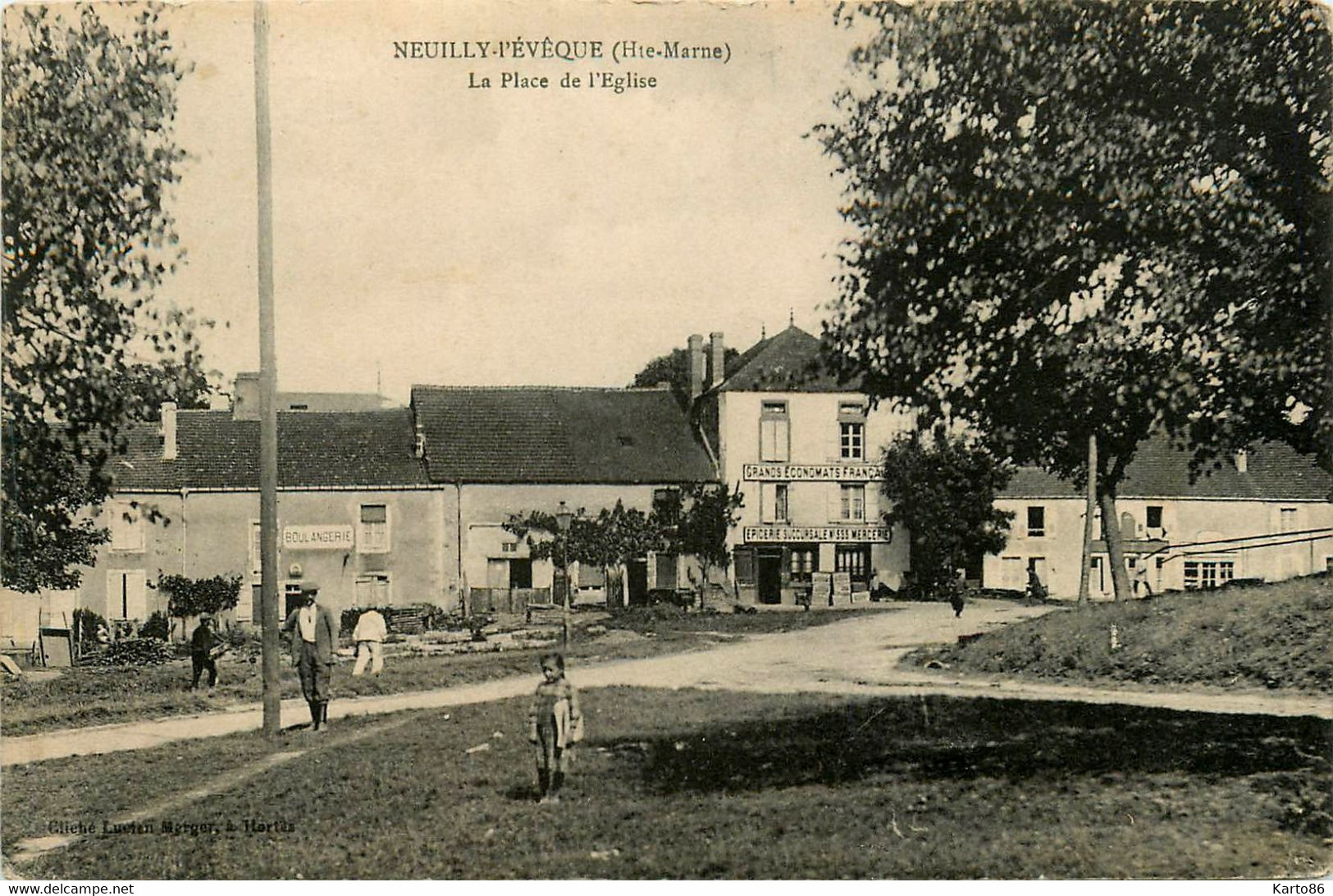 Neuilly L'évêque * La Place De L'église * Boulangerie * épicerie Mercerie " Grands économats Français " - Neuilly L'Eveque