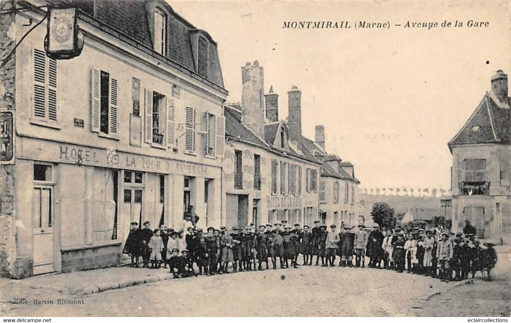 Montmirail     51         Avenue De La Gare. Hôtel De La Tour D'Auvergne     (voir Scan) - Montmirail