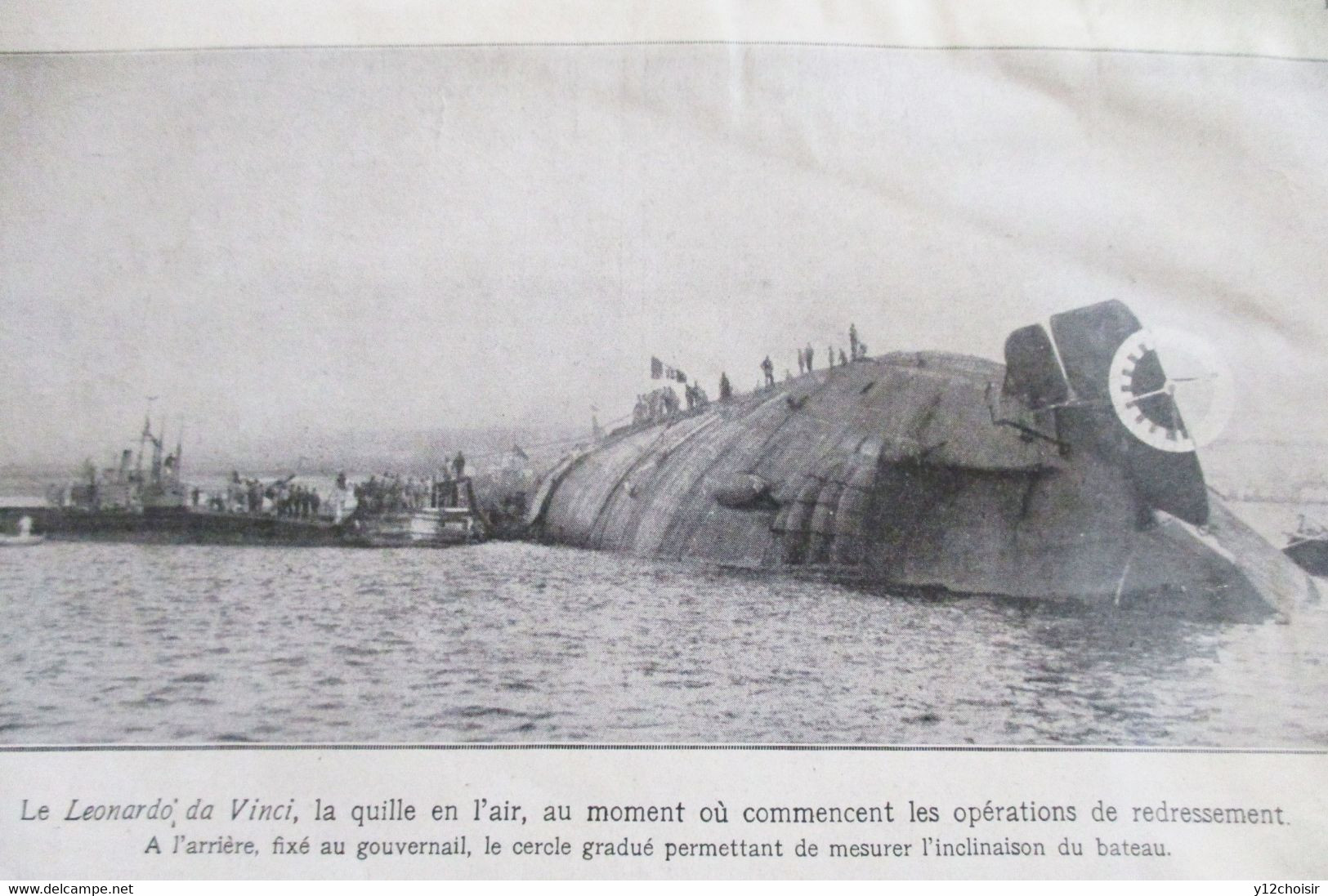 LE CUIRASSE D ESCADRE LEONARDO DA VINCI COULE DANS LE PORT DE TARENTE ITALIE EN 1916 - Bateaux