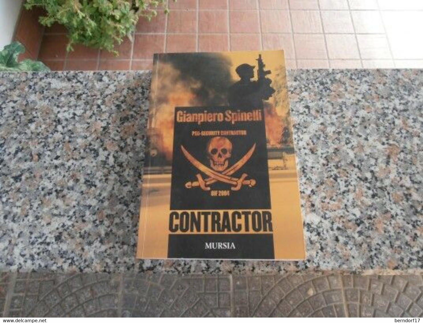 Contractor - Gianpiero Spinelli - Geschichte