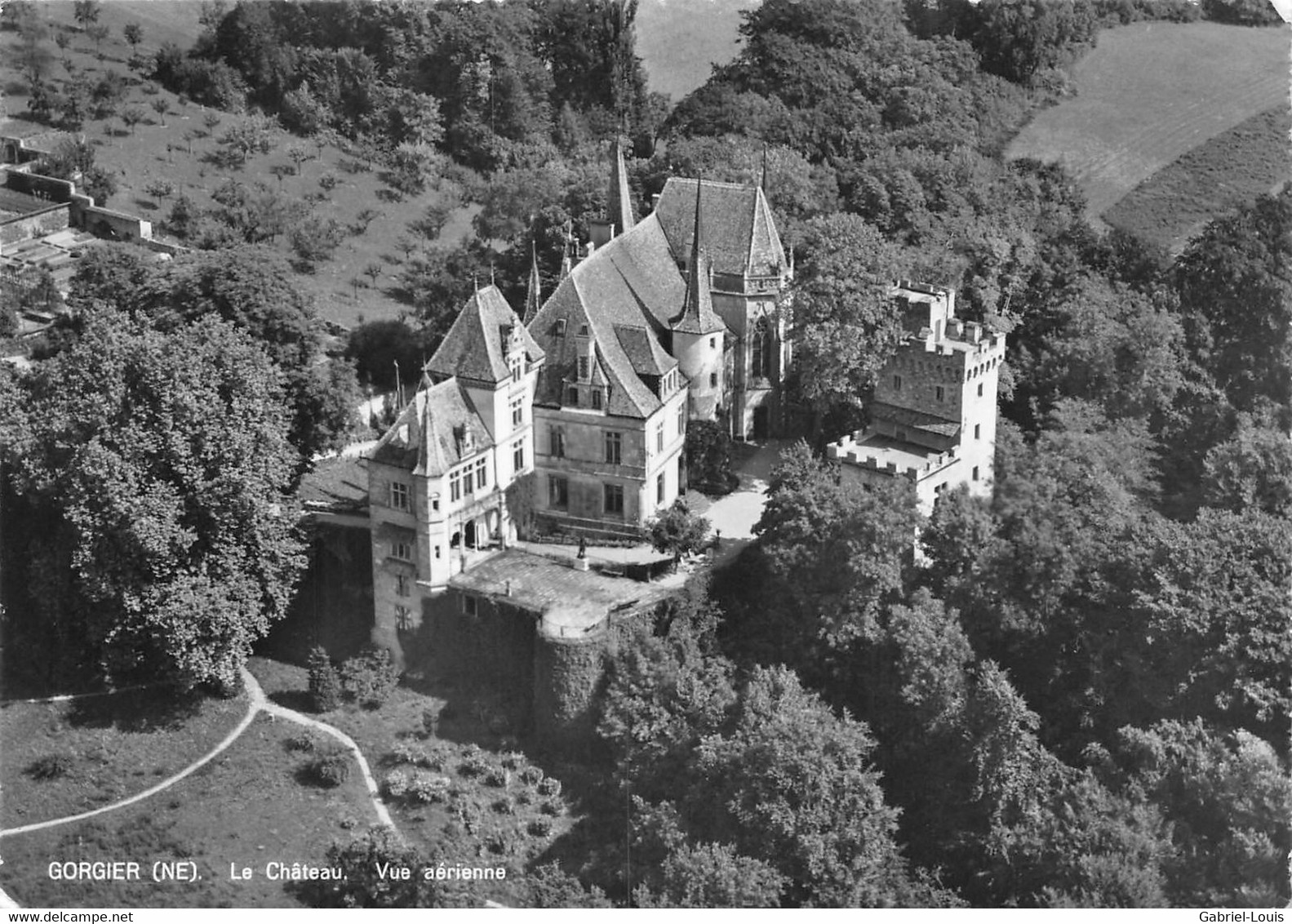 Le Château De Gorgier Vue Aérienne   (10 X 15 Cm) - Gorgier
