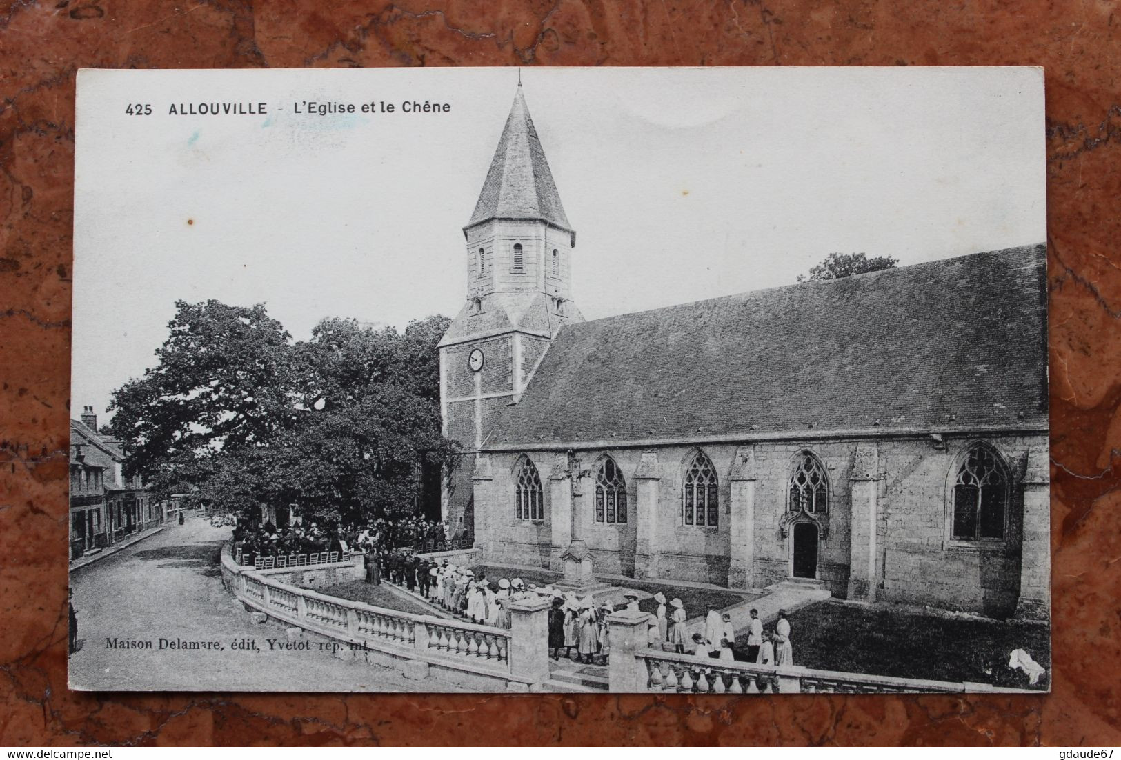 ALLOUVILLE (76) L'EGLISE ET LE CHENE - Allouville-Bellefosse