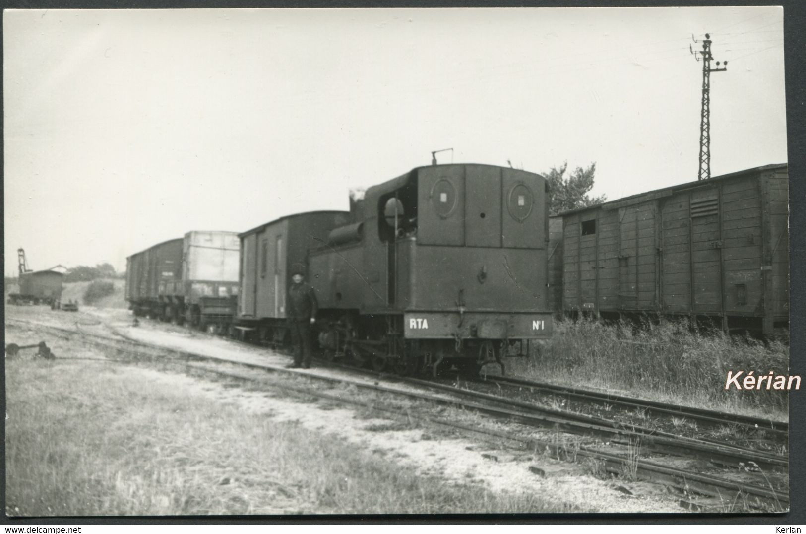 Photo Pérève ? Gare De Guignicourt En 1961 - Train En Partance Pour Evergnicourt - Voir 2 Scans - Eisenbahnen