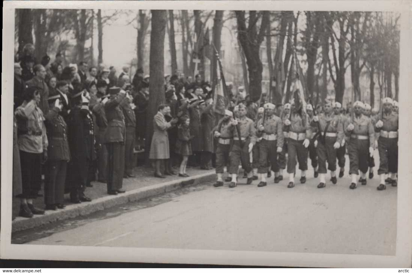 18 Photos cartes du 1er Régiment  de Tirailleurs Marocains prise d'arme, défilé