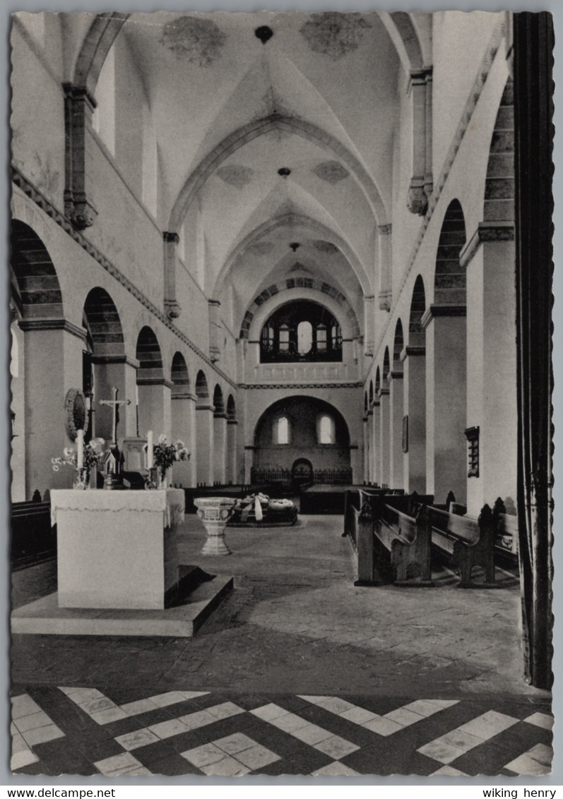 Königslutter Am Elm - S/w Stiftskirche 2   Das Kirchenschiff - Königslutter