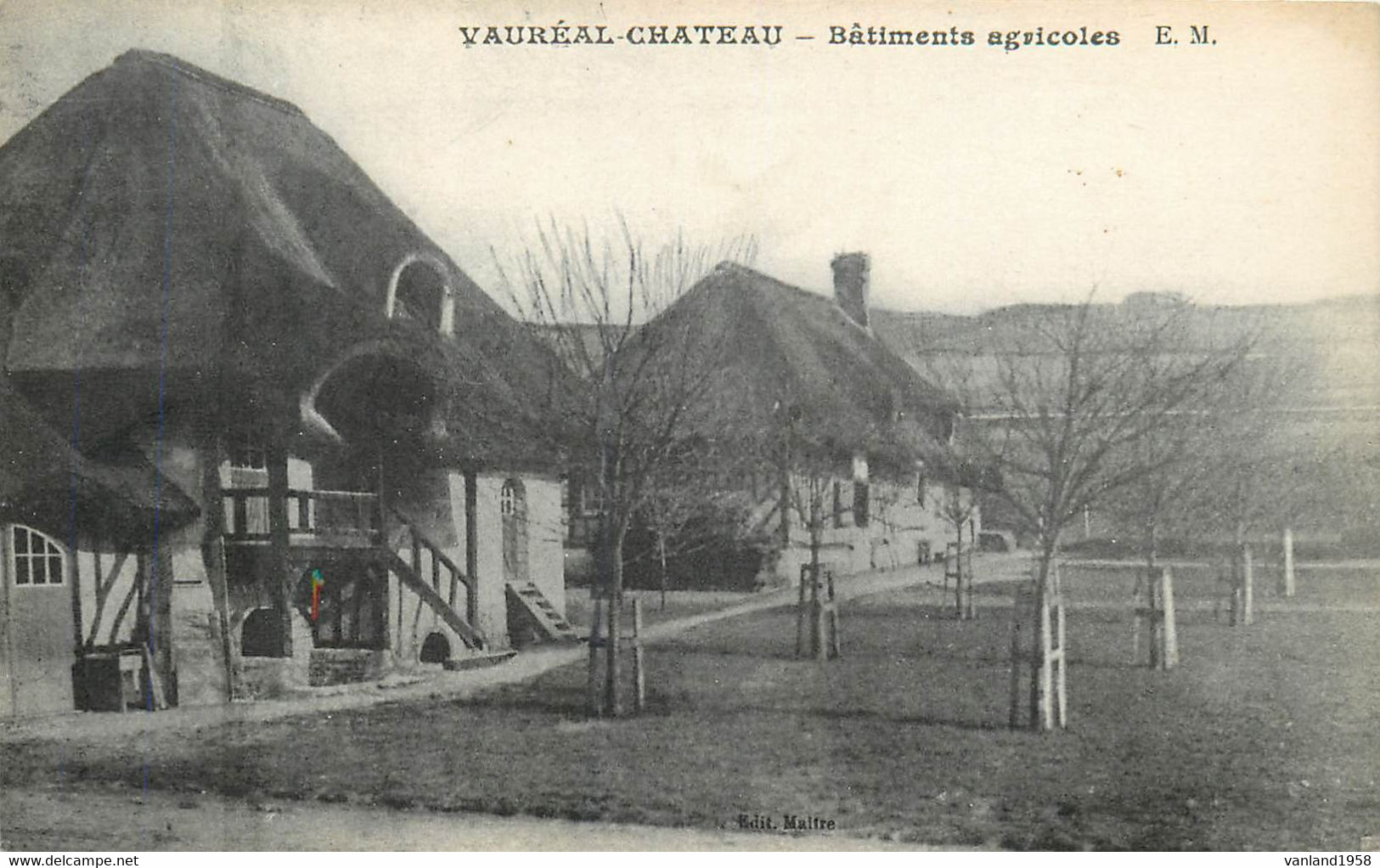 VAUREAL - Château-bâtiments Agricoles - Vauréal