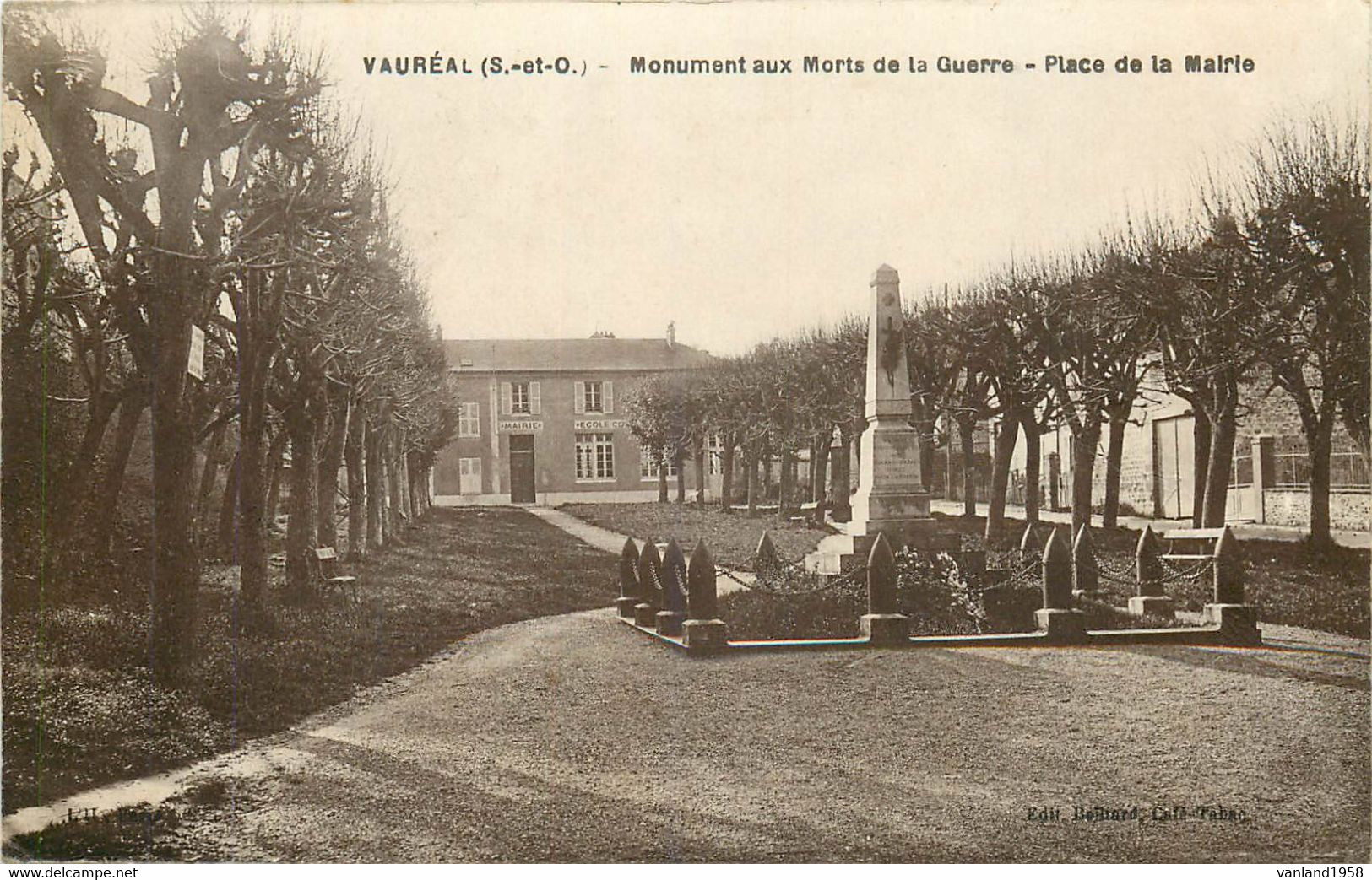 VAUREAL -le Monument Aux Morts De La Guerre-place De La Mairie - Vauréal