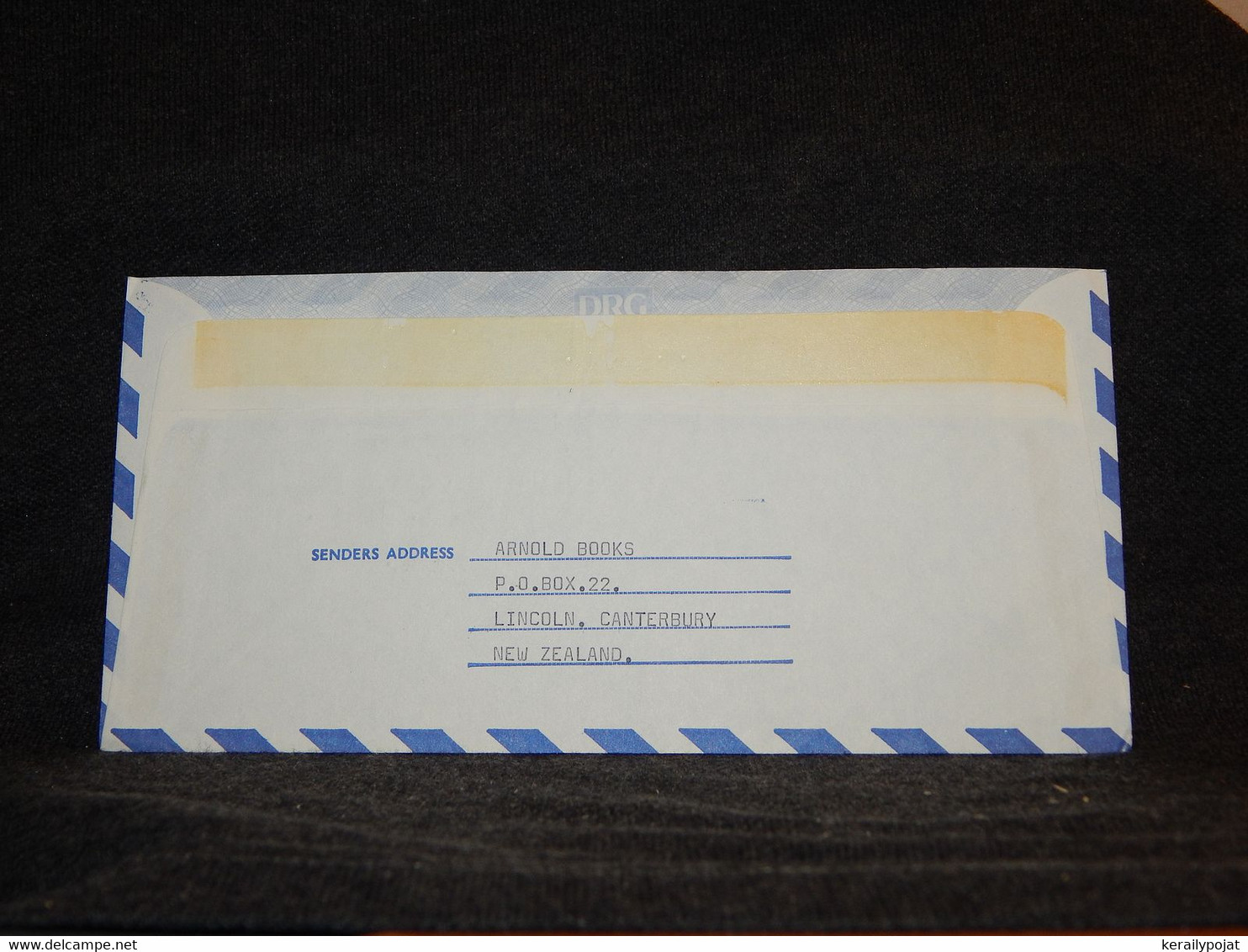 New Zealand 1980's Air Mail Cover To UK__(1338) - Luftpost