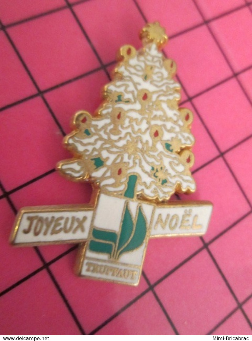 915c Pin's Pins / Beau Et Rare : Thème MARQUES / TRUFFAUT SAPIN DE NOEL PIN'S DORE A L'OR FIN Par BALLARD - Natale