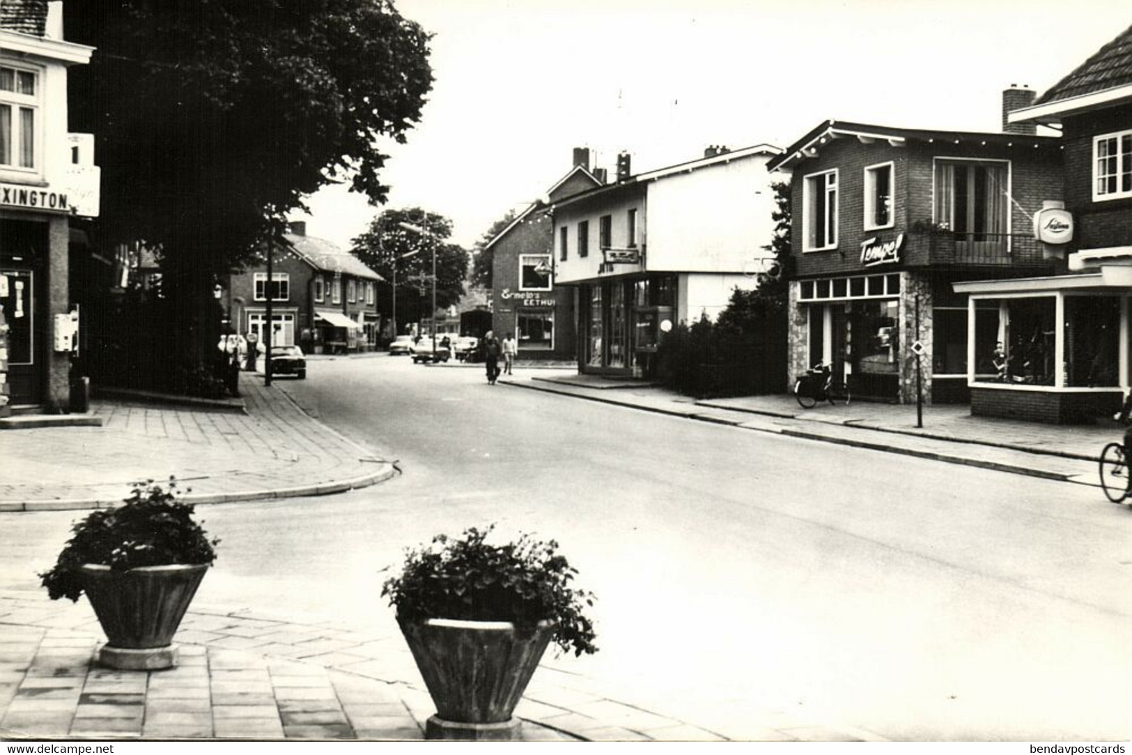 Nederland, ERMELO, Stationsstraat, Tempel Optiek, Ermelo's Eethuis (1960s) Ansichtkaart - Ermelo