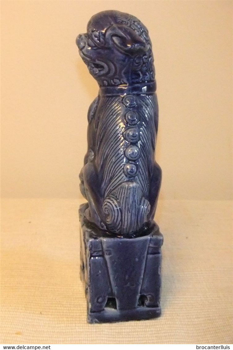 PERRO FOO DE PORCELANA AZUL AÑIL 16,5 Cms - Arte Oriental