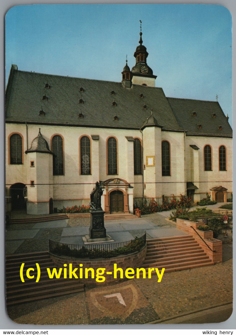 Oestrich Winkel - Katholische Kirche Sankt Walburga Mit Rhabanus Maurus Denkmal - Oestrich-Winkel