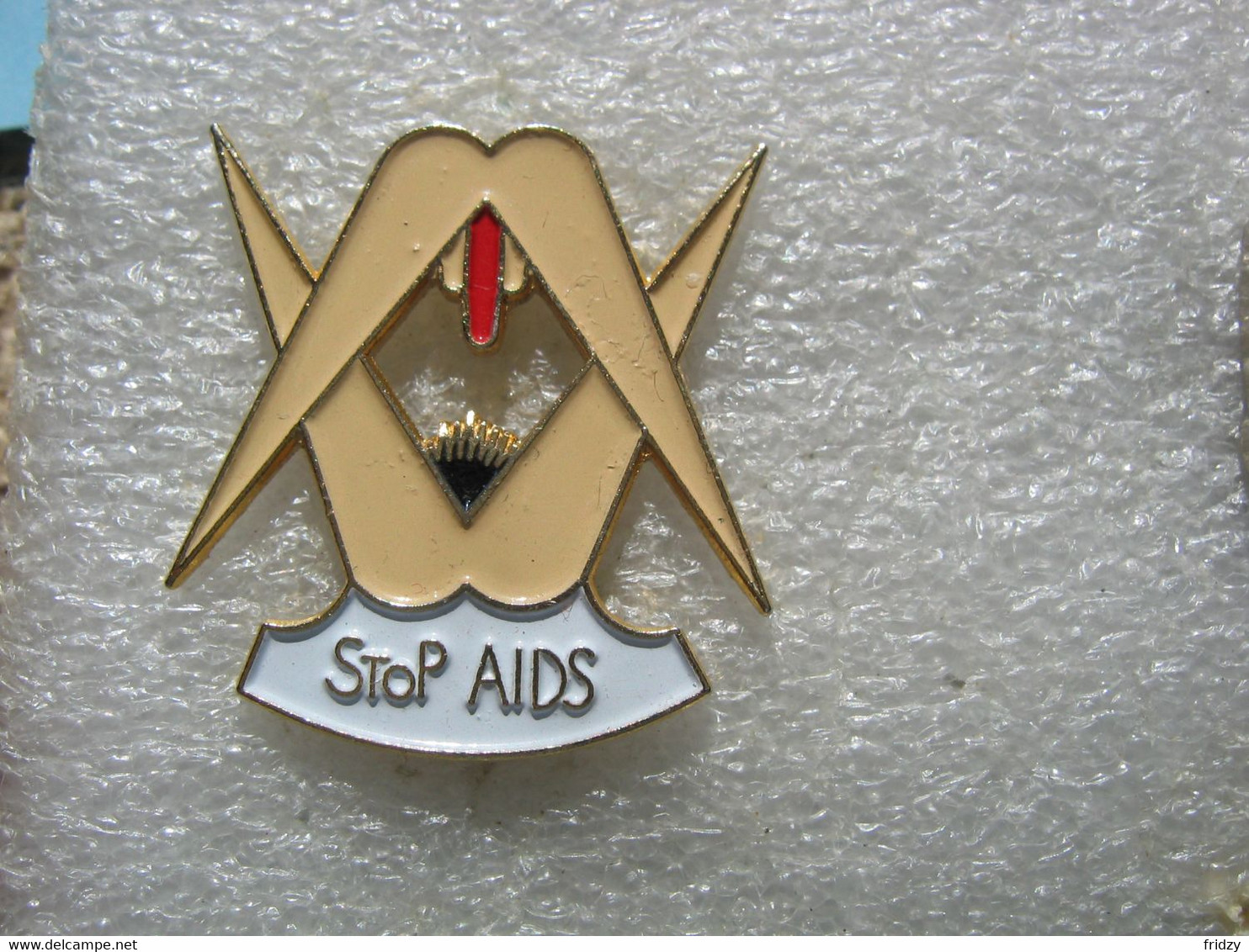 Pin's D'une Partie De Jambes En L'air. Stop Aids - Pin-ups