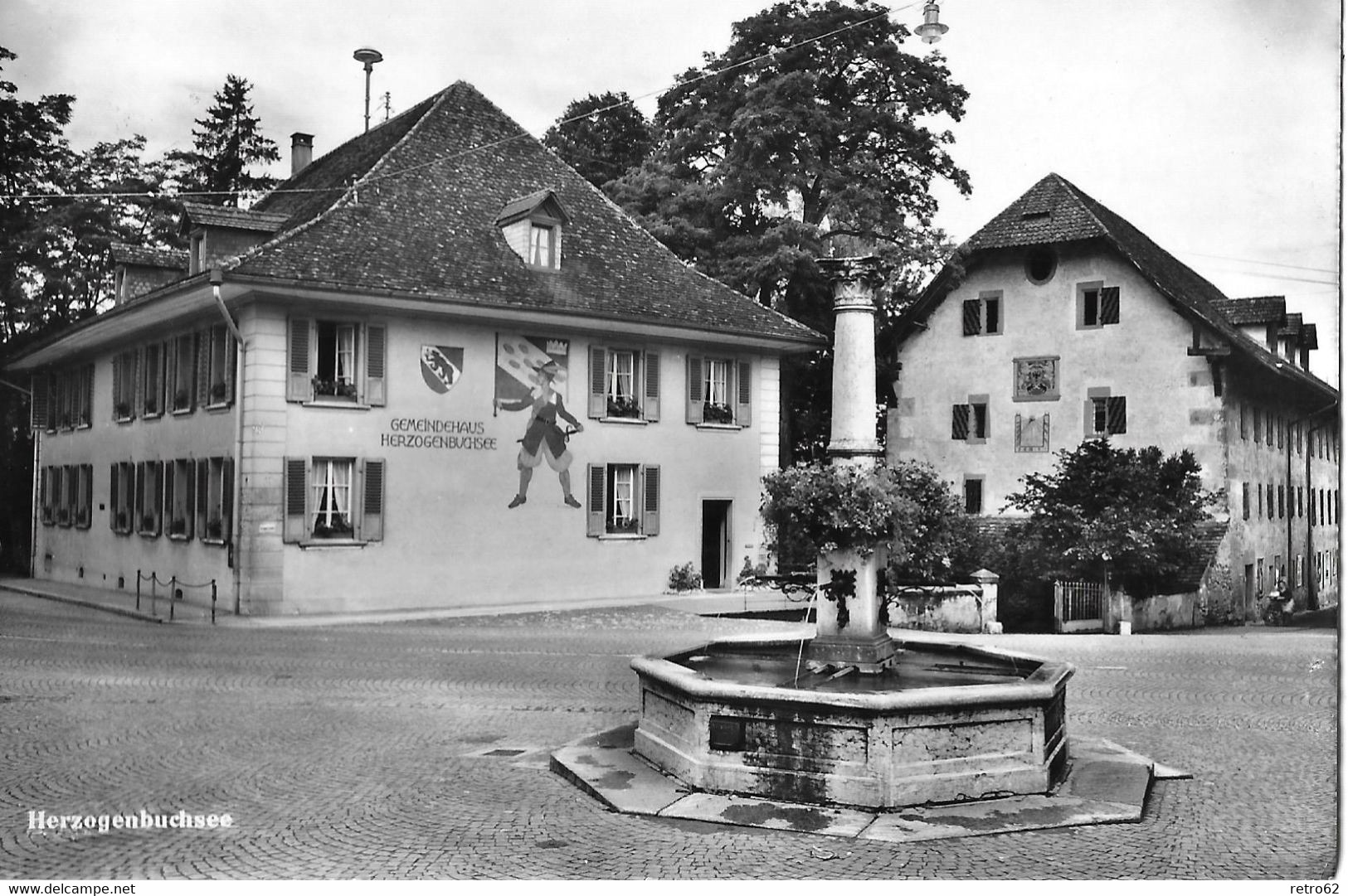 HERZOGENBUCHSEE → Dorfbrunnen Mit Dem Gemeindehaus Anno 1954 - Herzogenbuchsee