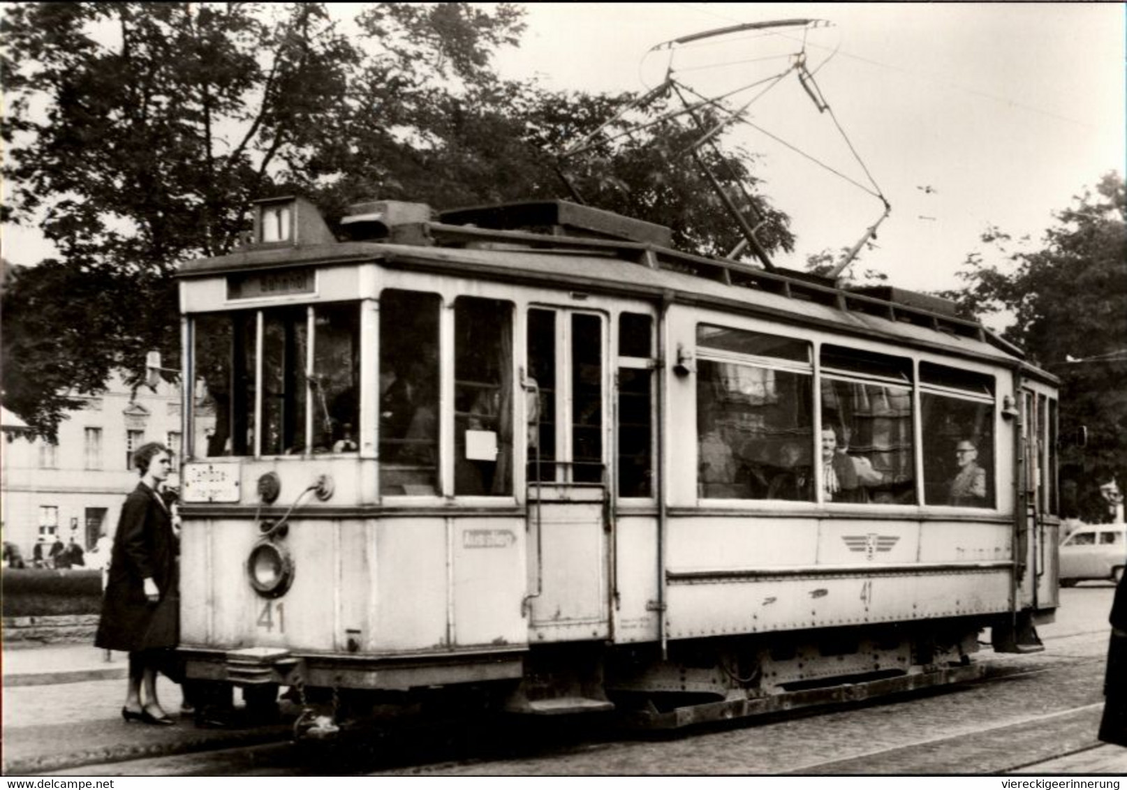 ! DDR S/w Ansichtskarte 75 Jahre Cottbuser Straßenbahn, Tram - Tramways