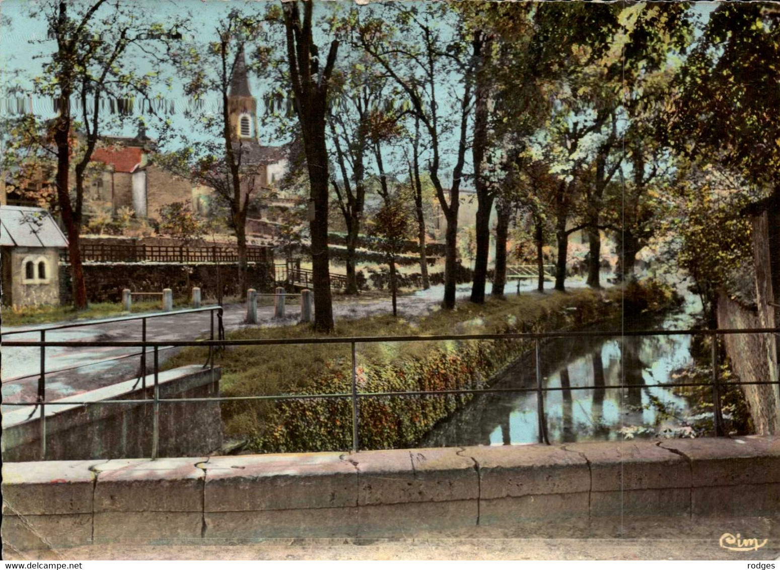 Dep 52 , Cpm  AUBERIVE , 71 , Promenade "entre Deux Eaux" (25965) - Auberive