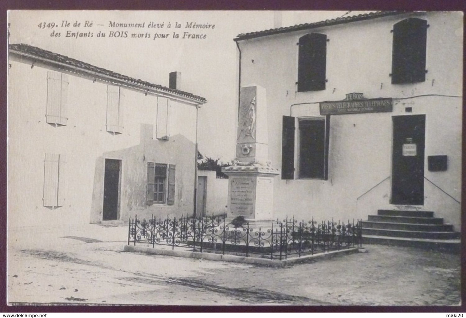 CPSM.(17). ILE DE RE. LE BOIS PLAGE. LOT DE 2 CPA.  MONUMENT AUX MORTS ET POSTE. NON CIRCULE.TBE. - Ile De Ré