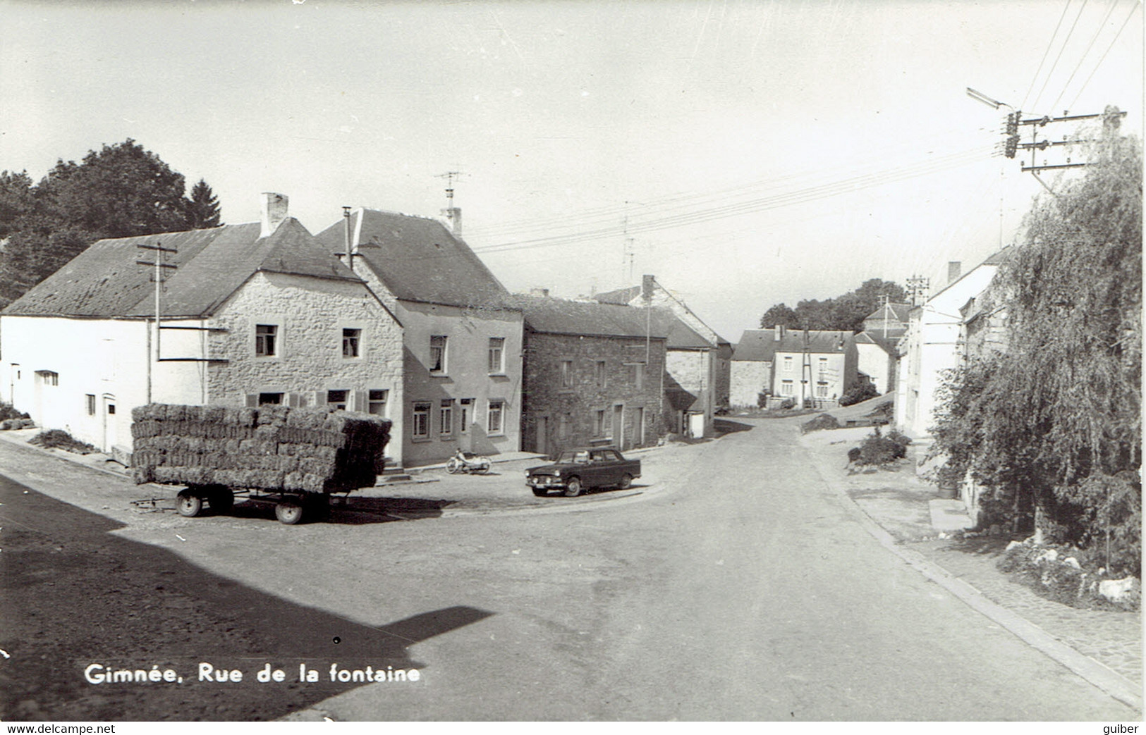 Gimné Rue De La Fontaine - Doische