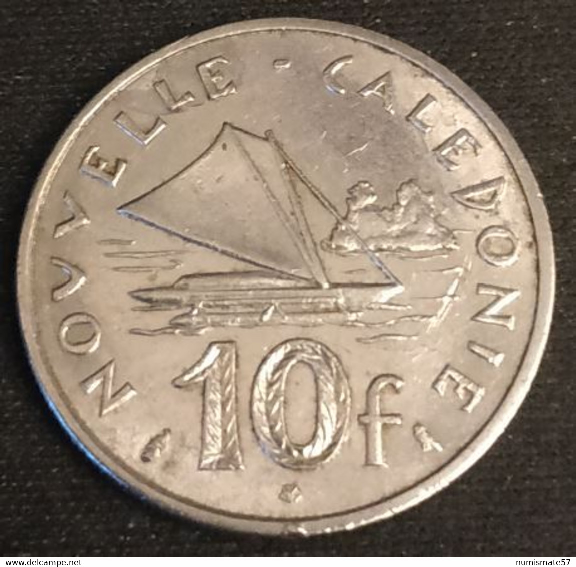 NOUVELLE CALEDONIE - 10 FRANCS 1972 - Avec IEOM - KM 11 - Pirogue à Balancier De L'île Des Pins - Nieuw-Caledonië