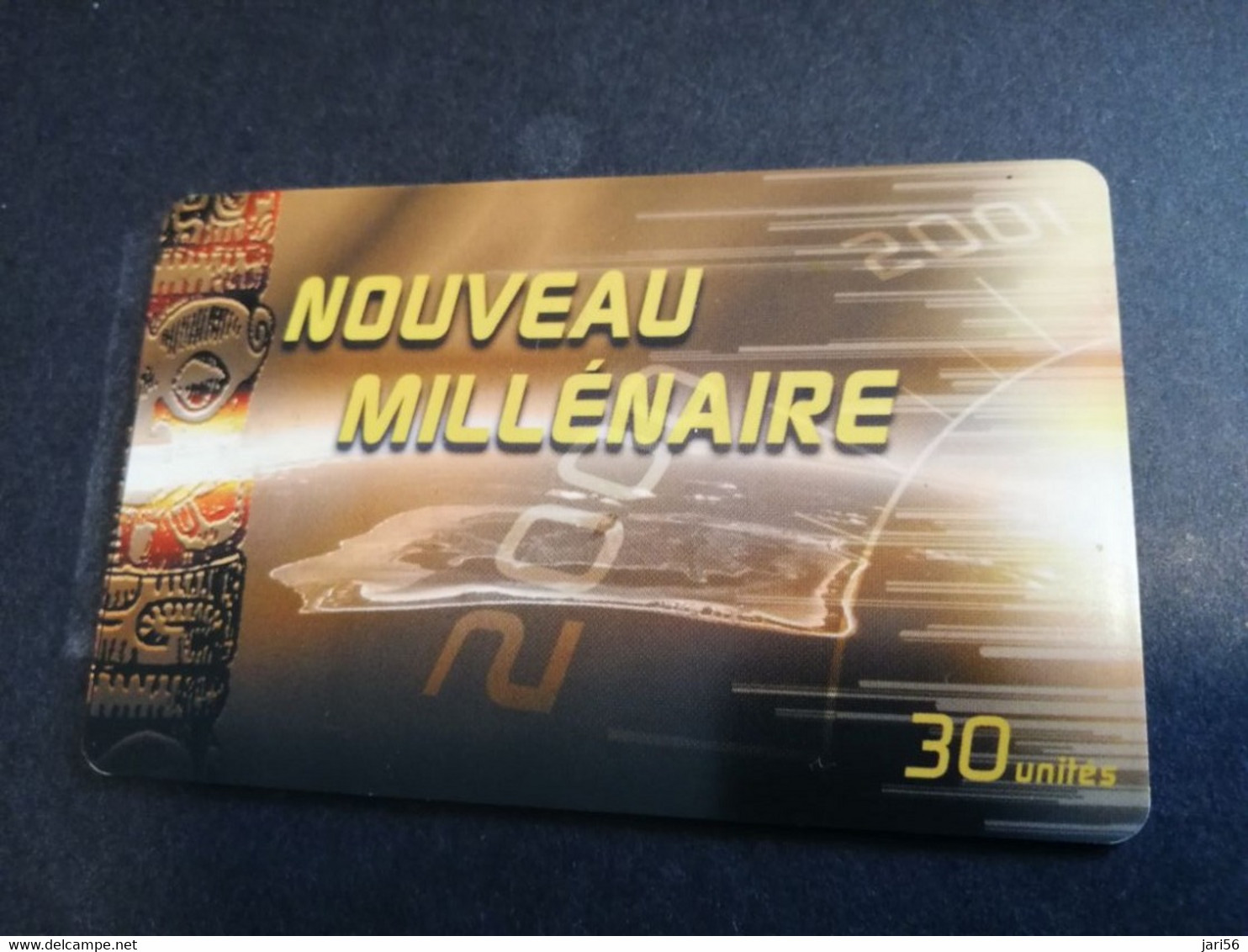 POLINESIA FRANCAISE  CHIPCARD  30 UNITS  NOUVEAU MILLENAIRE     POLYNESIEN                **4963** - Polynésie Française