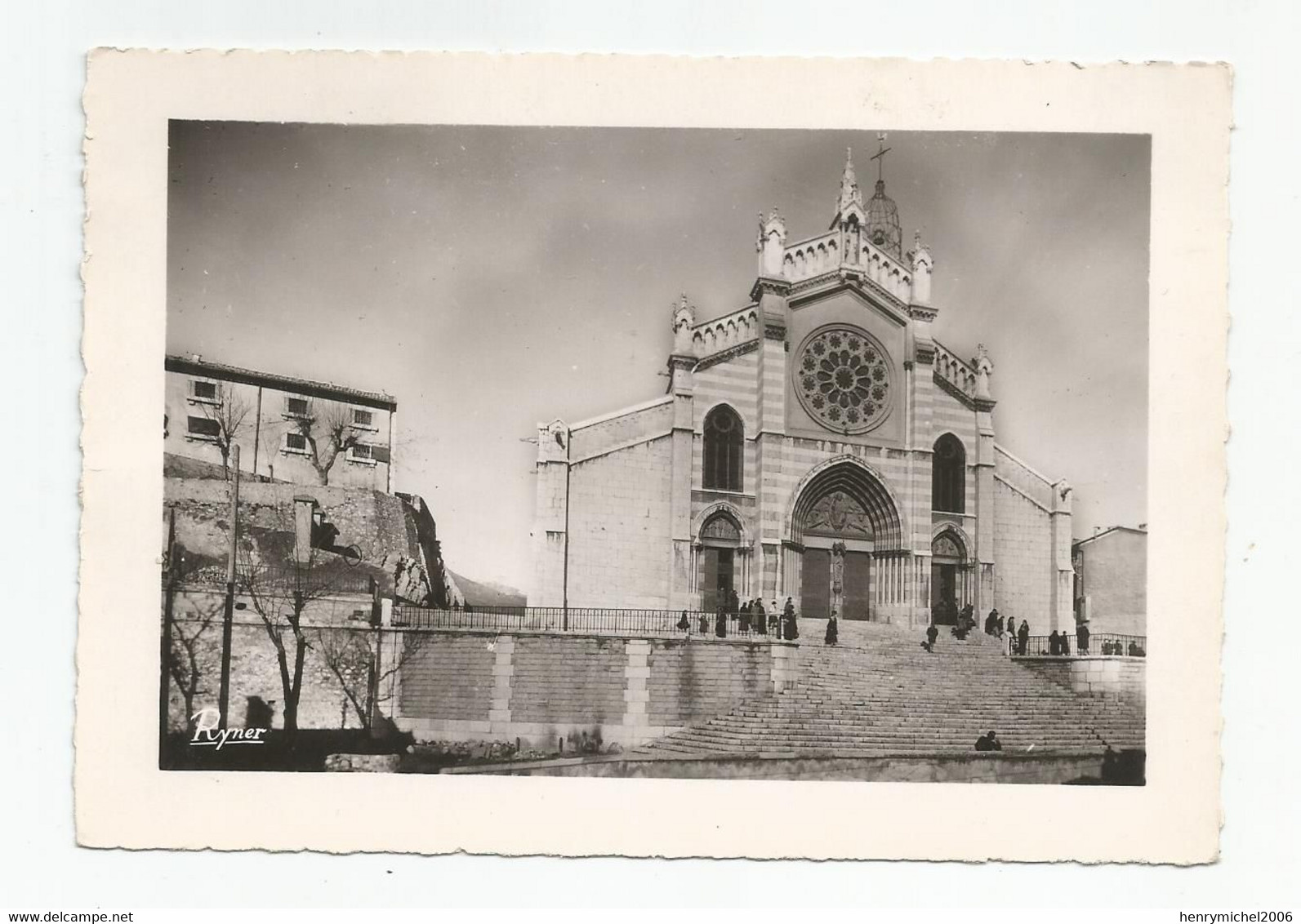 04 Digne Les Bains étape Sur La Route Napoléon La Cathédrale St Jérome Coll. Scala Le Diplomate - Digne