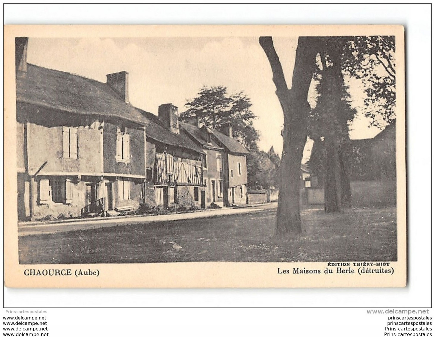 CPA 10 Chaource Les Maisons Du Berle - Chaource