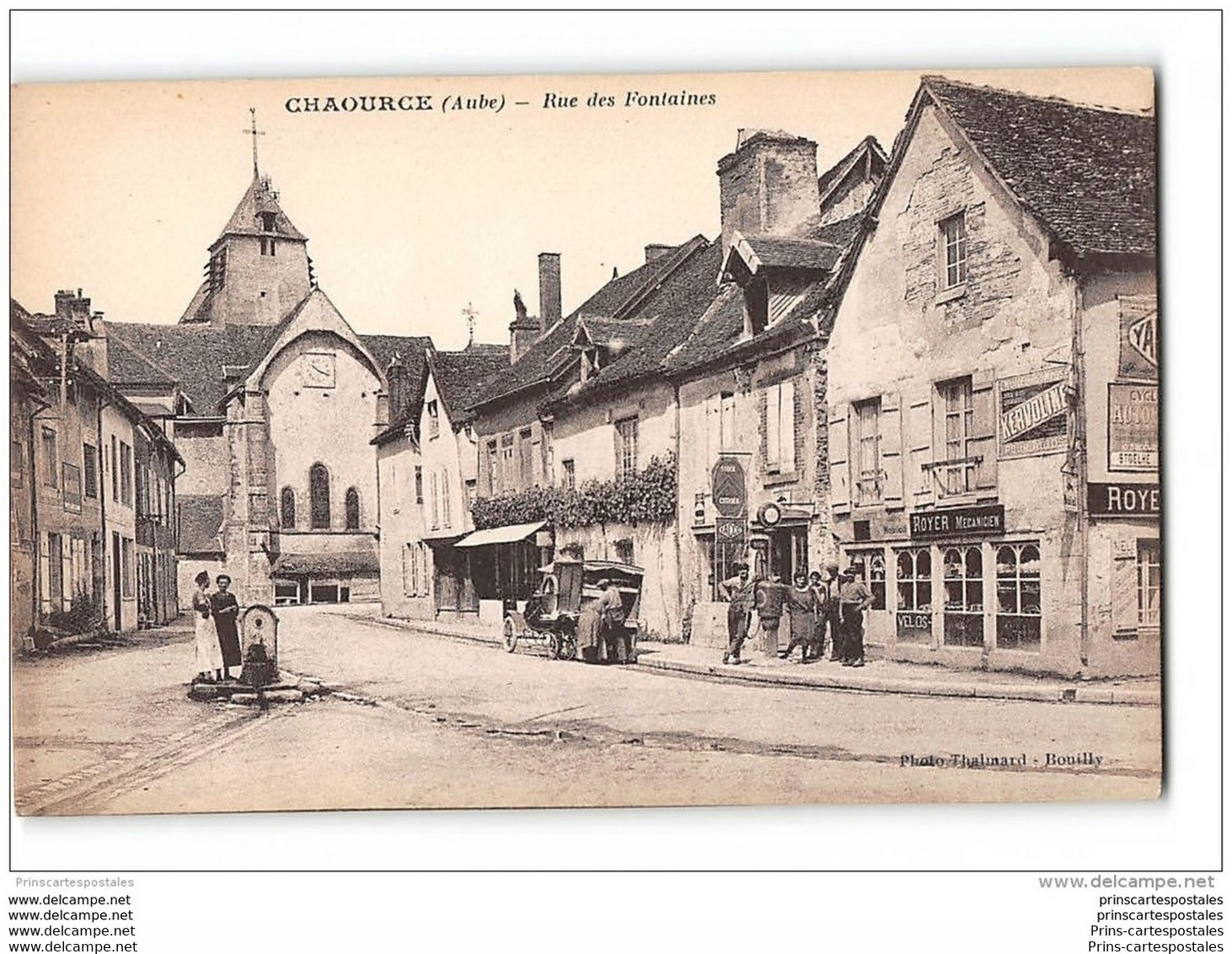 CPA 10 Chaource Rue De Fontaines - Chaource