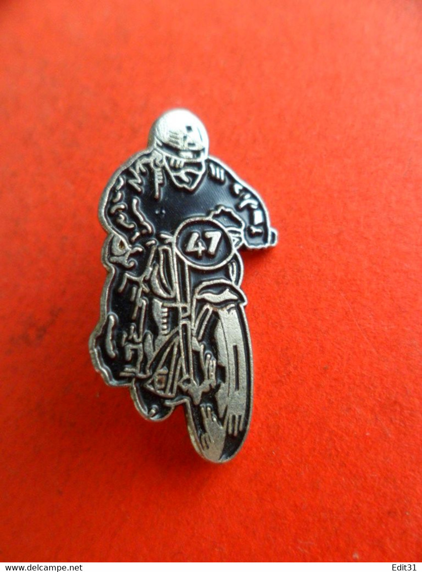 Pins Moto  Noir N° 47 - Motorbikes