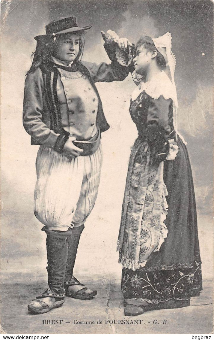 FOUESNANT  COUPLE EN COSTUME - Fouesnant