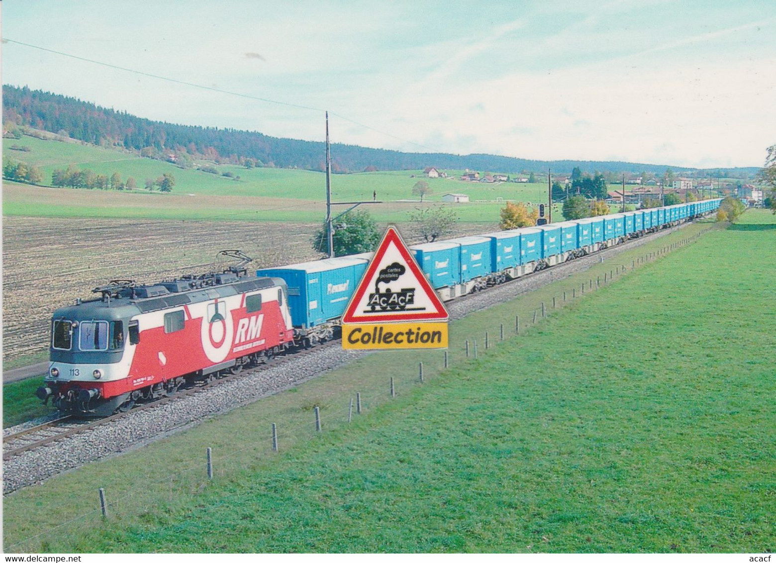 Re 436 113-5 RM Et Son Train De Combiné, Aux Verrières (Suisse) - - Eisenbahnen