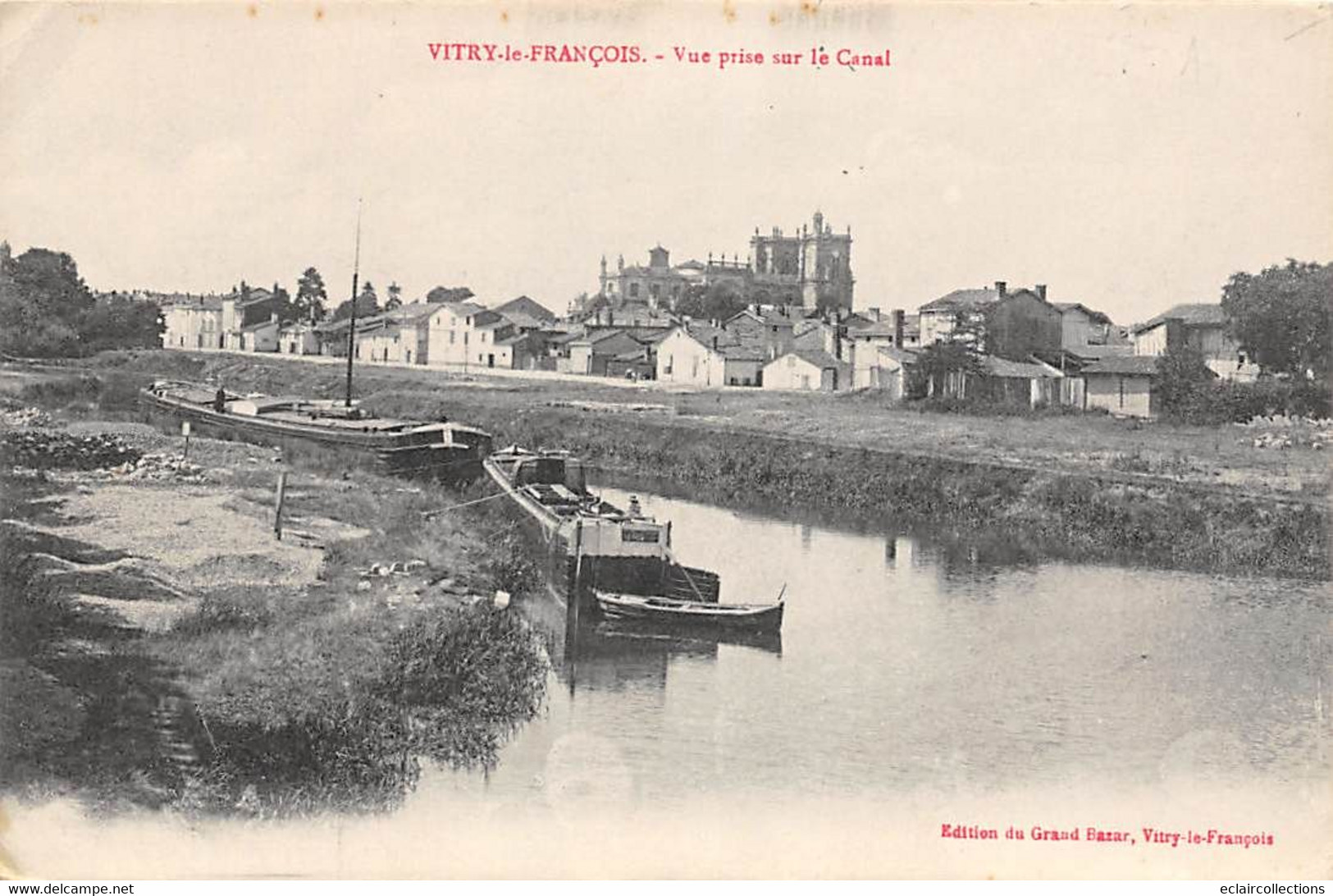 Vitry Le François           51           Vue Prise Sur Le Canal. Péniches    (voir Scan) - Vitry-le-François