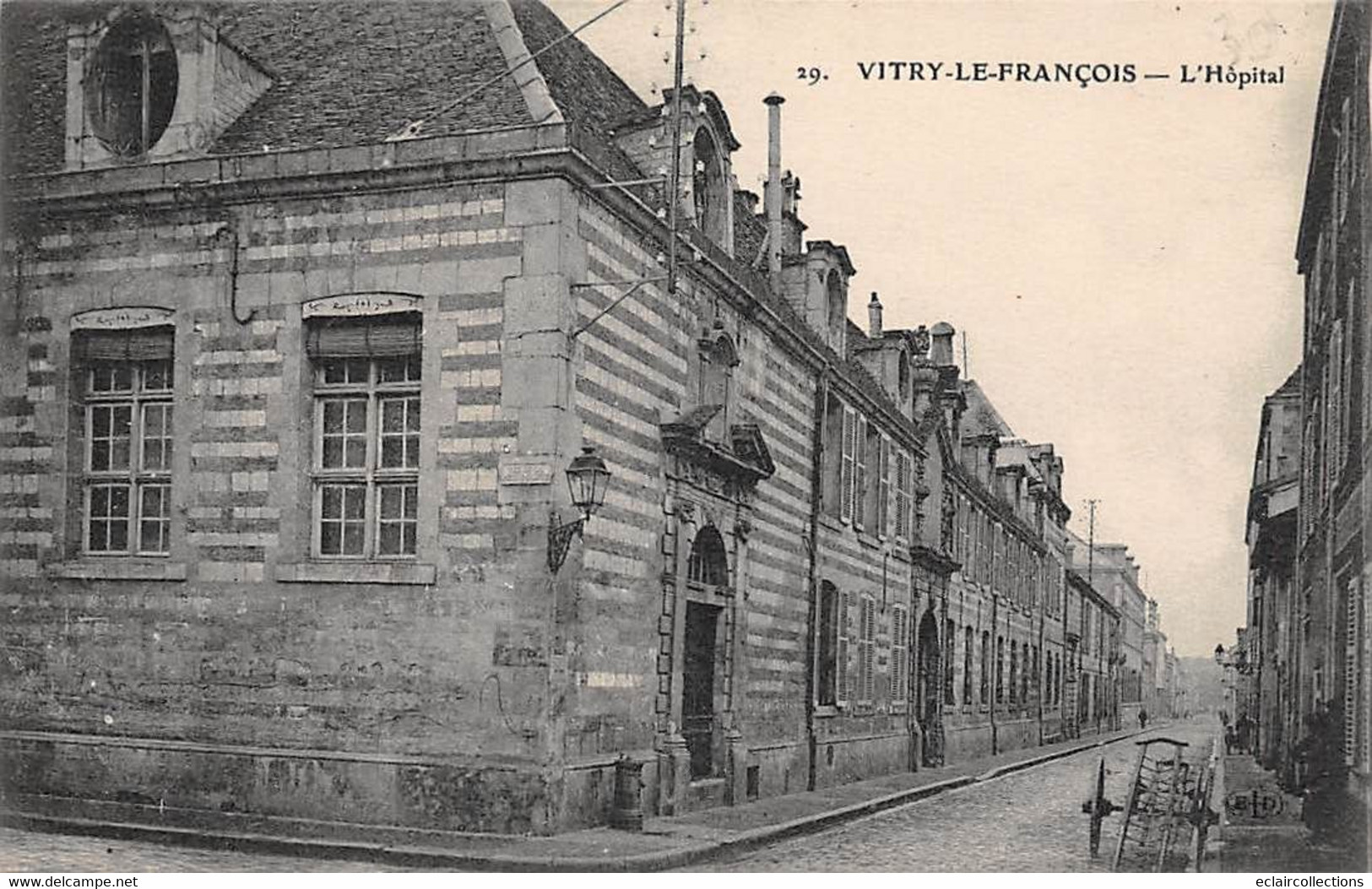 Vitry Le François           51        L'Hôpital          (voir Scan) - Vitry-le-François