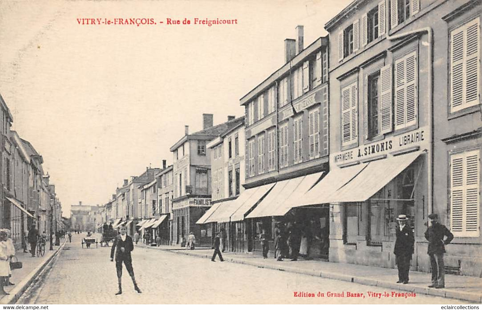 Vitry Le François           51           La Rue De Frignicourt .  Librairie Simonis               (voir Scan) - Vitry-le-François