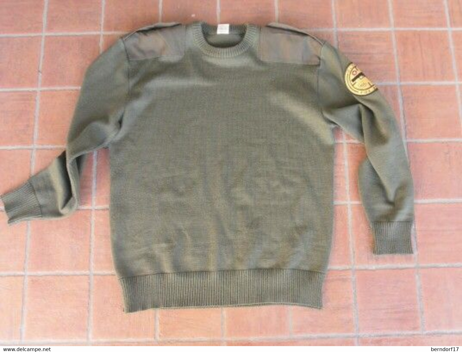 RARE GLOCK MILITARY WOOL PULLY W/ 1ST GLOCK LOGO PATCH - Divise
